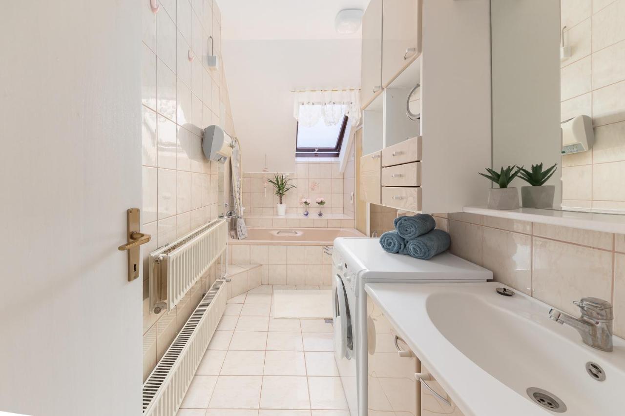 Apartma Lea Словень-Градец Экстерьер фото